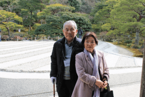 銀閣寺庭園で