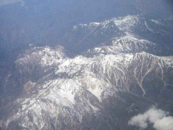 初雪を被った立山連峰が見えた。